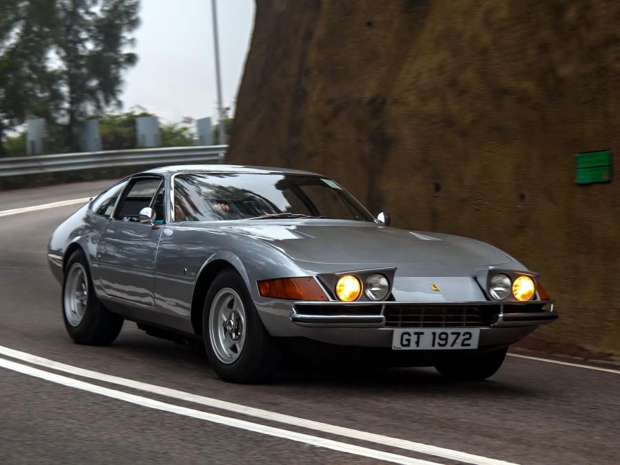  Ferrari 365 GTB/4 Daytona 1971 года  (UK) (фото 9 из 14)